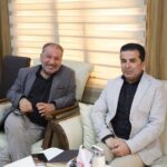 Ahmad Jola Instagram - پیرۆزبایی لە هونەرمەند ئەحمەد مەحمود ئەکەم کە وەک بەرێوبەری دەزگا و چاپ و ڕاگەیاندنی خاک دەست بەکار بوو هیوادارم سەرکەوتوبێ لە کارەکانیا Admin@7amajola