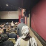 Ahmad Jola Instagram - 🍿 ڕۆژانە ئەکتەران و دەرهێنەری فیلمی ژان ئامادەی نمایشەکان دەبن. وەرن و بینەرمان بن. #zhanmovie @borhanahmadiii @shimaa_molaei @maedeh32_90