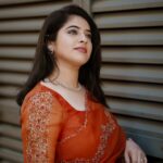 Aima Rosmy Sebastian Instagram - Capturing the autumn hues with saree - MAPLE🍁, a stunning saree with the artistic touch of @tazzels3 P.c - @midhun.mohan_ 📸 . . . . #festive #festivewear #festivalfashion #festiveseason #instafashion #instadaily #instagram #trend #trendy Dubai, United Arab Emirates