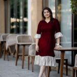 Aima Rosmy Sebastian Instagram - Its time to sparkle ✨ Jingles 🎄 Attire @amazebyashiyajesel 👗 Click @poshbe.ae 📸 #fashion #trend #christmas #christmasfashion #instadaily #instagram #instafashion