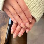 Aina Fukumoto Instagram - 2023年ラストネイル💅💕 ピンクベージュでラメフレンチにしてもらった🥰 珍しくシンプルやけどこれはこれで綺麗めで可愛いなあ🤭💕 今年もいっぱい可愛くしてくださってありがとうございました🙏✨ #ネイル #nail #ネイルデザイン #冬ネイル #ピンクベージュ #ピンクベージュネイル #ラメネイル #フレンチネイル #ラメフレンチ #パール #パールネイル #きれいめネイル #💅 #💖