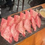 Aina Fukumoto Instagram - 見た目も美しい上質なお肉たちが美味しすぎた〜🤤❤️ おすすめの食べ方がニンニク乗せて食べるんやけど、その食べ方が美味しすぎてほぼニンニクタレでいかせてもらいました🤭 特にタンとニンニクタレの相性が抜群やった🥹💖 久々にするめキムチ食べたけどお酒がすすみすぎちゃうね🤫✨ 喋りまくって食べまくって飲みまくって最高に楽しい夜でした🫶🏽 #北新地 #石川ひとみ #焼肉 #北新地グルメ #北新地ディナー #肉 #肉好き #肉好き女子 #肉好きな人と繋がりたい #🥩 #お酒 #お酒好き女子 #お酒大好き #お酒好きな人と繋がりたい #🍺