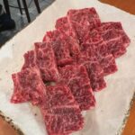 Aina Fukumoto Instagram - 見た目も美しい上質なお肉たちが美味しすぎた〜🤤❤️ おすすめの食べ方がニンニク乗せて食べるんやけど、その食べ方が美味しすぎてほぼニンニクタレでいかせてもらいました🤭 特にタンとニンニクタレの相性が抜群やった🥹💖 久々にするめキムチ食べたけどお酒がすすみすぎちゃうね🤫✨ 喋りまくって食べまくって飲みまくって最高に楽しい夜でした🫶🏽 #北新地 #石川ひとみ #焼肉 #北新地グルメ #北新地ディナー #肉 #肉好き #肉好き女子 #肉好きな人と繋がりたい #🥩 #お酒 #お酒好き女子 #お酒大好き #お酒好きな人と繋がりたい #🍺