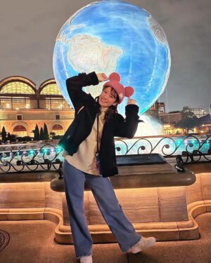 Aina Fukumoto Instagram - ディズニーシー🌏✨
乗りたかったアトラクション全部乗れて、限定ドリンクも何種類も堪能して、いっぱい写真撮ってゆっくり楽しめました🤭❤️

観たかったビリーヴも観れて大満足🥺💖

ミッキーミニーとも会えてテンションあがりまくったよ🥺❤️❤️❤️
夢の国の余韻ってほんまにすごい👏

新エリアできたらまた来たいなあ🤭💖

#ディズニーシー #ディズニー #Disney #disneysea #🌏 #ビリーヴシーオブドリームス #ショー #ミッキー #ミニー #ミッキーマウス #ミニーマウス #40周年 #40周年ディズニー #バケーションパッケージ #夢の国 #幸せ #最高 #旅行 #旅行好きな人と繋がりたい #travel #❤️