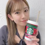 Aina Fukumoto Instagram - 12月こんにちは🤍🤍🤍 2023年もあと1ヶ月で終わり！！！ 年末に向けてのラストスパートみんなもがんばろーっ😎💓 #12月 #こんにちは #あと #1ヶ月 #頑張ろう #😎 #スタバ #starbucks #ホワイトモカ #冬でもアイス #頼みがち #笑
