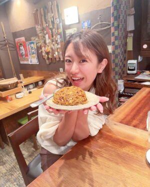 Aina Fukumoto Instagram - 心斎橋にある鶏や梅の湯🧡🧡🧡

大好きな肝のお造りはお酒のアテになるからお酒がすすみすぎる〜🤭
どの串も焼き加減が絶妙でめっちゃ美味しいのよ😋💕
トマトの唐揚げも1回食べたら確実にハマるからおすすめっ🫶🏽

お酒飲みまくったのにチャーハンまで食べちゃって🤫
最高の気分でした🤫💕笑

#大阪 #心斎橋 #梅の湯 #鶏 #焼き鳥 #絶品 #心斎橋グルメ #心斎橋ディナー #心斎橋居酒屋 #お酒 #お酒好きな人と繋がりたい #お酒好き女子 #お酒好き #お酒大好き #🍺