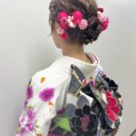 Aina Fukumoto Instagram - 1月1日20時からの新春！よしもと大爆笑2024🧡🧡🧡 今年もめっちゃ可愛いお着物でヘアセットも帯もそれに合わせて可愛く仕上げてもらいました🤭💖 お正月からみんなで大笑いしましょう😎✨✨✨ エリアによって放送の日程が違うので確認してみてね🫡 #お正月 #2024年 #1月1日 #お笑い #新春 #よしもと #大爆笑 #漫才 #コント #対決 #大阪 #なんば #難波 #よしもと漫才劇場 #漫才劇場 #是非 #ご覧ください #🤭