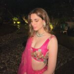 Aisha Ahmed Instagram - . Sangeet Night #Meghank ✨ I couldn’t pick which one I liked more 🪷 . Styled by @ojaskolvankar In this stunning pink lehenga by @paulmiandharsh jewellery @flourishbygunjanjain Assisted by @arshadjrofficial
