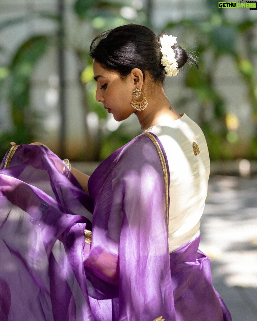Aishwarya Lekshmi Instagram - 🪷 @raw_mango . @amrapalijewels . @amethystchennai . @kiransaphotography