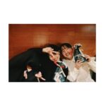 Akari Takaishi Instagram - Merry Christmas🎄 先日、愛しの後輩ちゃんたちとクリスマス会&忘年会&誕生日会を兼ねたハイブリット会をしてきました🎅🏻 終わりに、二人とスタッフさんから誕生日プレゼントと素敵なお花を頂き大喜びでした(愛) ありがとうね、次は新年会だ🍚 @minori_taira @juri_kosaka