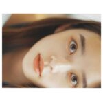 Akari Takaishi Instagram - 寒くなってきましたね。 早くもマフラーと手袋をしたい私です。 皆さん、風邪には十分気をつけてくださいね。 #真夏に撮った写真を添えて photo.. @takataka1960