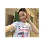 Akari Takaishi Instagram - タコなしたこ焼きしーひん？ 今日もみんなでリアタイしましょ🐙 #イチとも #わたしの一番最悪なともだち