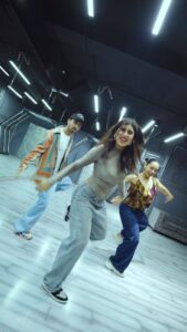 Akasa Instagram - Who better than This FKN FIRE duo to give their moves to FKN RANI! 👑 Make your own reels to this choreo and tag us! Can’t wait to see y’all kill it 🤌🏼👀♥️ • AKASA x Piyush Shazia FTW! So glad I finally got to dance with them and what better than to collab on FKN Rani! 🔥 • • @brunomotaprod @sonymusicindia @charanmusic • • • • • #piyushbhagat #shaziasamji #piyushshaziachoreography #akasa #akasasingh #akasasing #akasakebesties #naagin #trending #dance #trendingsongs #newmusic #FKNRani #akasakebesties