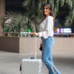Akasa Instagram - My travel companion this season 🛄✨ #TUMI #TUMIINDIA • @reliancebrandsltd @tumitravel @ajioluxe • • • • • • • • akasa #akasasingh #akasasing #akasakebesties #akasians #trending #love #fyp #explore #fashion #ootd #femininegoddess #trendingreels #naagin #shringaar #biggboss #thick #punjaban #trendingsongs #travel