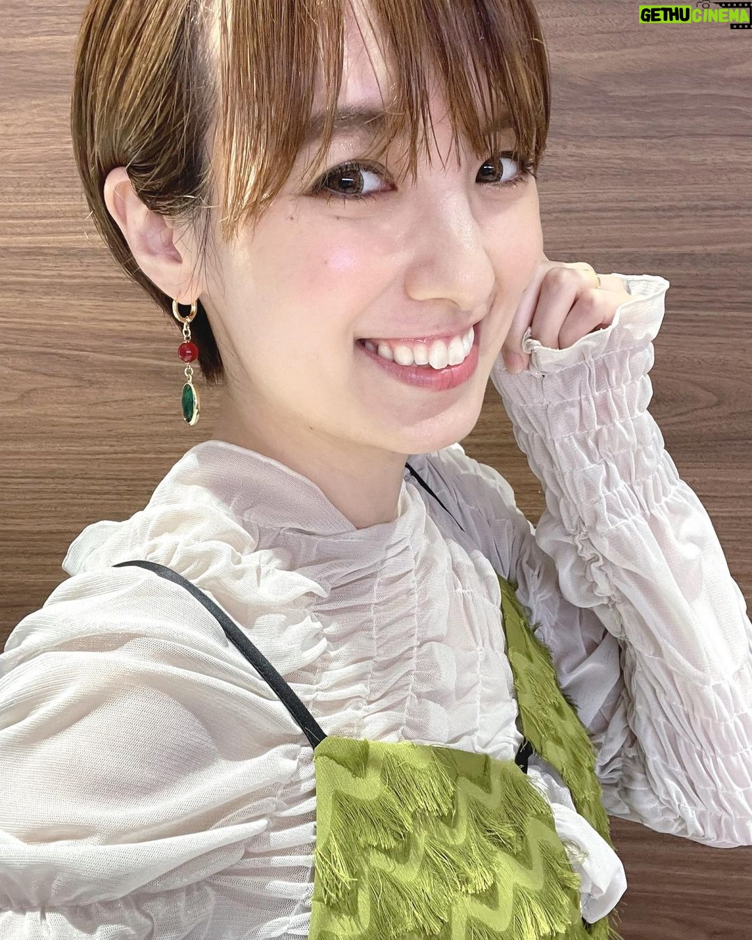 Akina Minami Instagram - 《プチブランチ》衣装✨ 写真1・2枚目 ワンピース @sahara_japon ブーツ @randa_pic ピアス @unoaerre_japan 写真3・4枚目 チュールトップス @fumiku_tokyo ワンピース @_vacancy_official サンダル @reedit_official @the.pr__ ピアス @unoaerre_japan 写真5・6枚目 トップス.ブーツ @randa_pic ビーズベスト @heki_official パンツ @maria_official.jp ピアス @plafu77 写真7・8枚目 セットアップ @milaowen_official シアーシャツ @meltthelady サンダル @dianashoespress イヤリング @matildarose_official