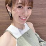 Akina Minami Instagram - 《プチブランチ》衣装✨ 1・2枚目 ドッキングシャツ @hdxuly パンツ @elendeek サンダル @dianashoespress ピアス @ari._j 3・4枚目 セットアップ @aulaaila_official サンダル @randa_pic ピアス @popy_k 5・6枚目 ワンピース、ビスチェ @lepotokio サンダル @dianashoespress ピアス @hemca_official 7・8枚目 タンクトップ @un3d_official スカート @anogh_official オフショルトップス @ezick.ec.official ピアス @amitiecredirdesign サンダル @randa_pic