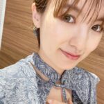 Akina Minami Instagram - プチブランチ衣装✨ 写真1・2枚目 トップス、スカート @resyuryu_official イヤカフパールチェーン付き @roughntumble_mine サンダル @randa_pic 写真3・4枚目 ワンピース @jeshofficial_ ピアス @mimucreate サンダル @randa_pic 写真5・6枚目 ブラウス @ritsu__h スカート @snidel_official ピアス @hiromi_._a サンダル @randa_pic 写真7・8枚目 シャツ、パンツ @lily_brown_official ピアス @do_la.official 靴 @randa_pic