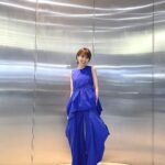 Akina Minami Instagram - 久々私服☺️ @un3d_official のセットアップとサンダル✨ 子供といる時は着る服色々考えなきゃだから（動きやすい靴、装飾付いてない服、とか） お仕事の日は前日から 『明日なに着よう🤩⁈』 ってわくわくする😆