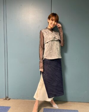 Akina Minami Instagram - 最近の衣装✨

写真1・2枚目
ワンピース
@avie_andensal
ピアス
@miina.gems
靴
@dianashoespress

写真3・4枚目
ブラウス
@avie_andensal
ワンピース・靴
@randa_pic
ピアス
@grossejapan

写真5・6枚目
ワンピース
@createclair
ジャケット、パンツ
@limue_official
ブーツ
@randa_pic
ピアス、ネックレス
@grossejapan

写真7・8枚目
ジャケット
@acym_official
シャツ、パンツ
@amail_official
ピアス
@cujacu
サンダル
@dianashoespress

写真9・10枚目
トップス、スカート
@fumiku_tokyo
靴
@randa_pic
ピアス
@mimucreate