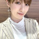 Akina Minami Instagram - 《プチブランチ》衣装✨ 写真1・2枚目 ジャケット、ワンピース @fumiku_tokyo 中に着たトップス @limue_official ピアス @blueta1handmade 靴 @dianashoespress 写真3・4枚目 コート @anen_official シャツワンピ @restock.fashion パンツ @fumiku_tokyo ピアス @amitiecredirdesign ブーツ @randa_pic 写真5・6枚目 衣装全て @un3d_official サンダル @dianashoespress ピアス @abiste_official 写真7・8枚目 ベスト @limue_official トップス、スカート @ekcookies_jp ブーツ @randa_pic ピアス @abiste_official