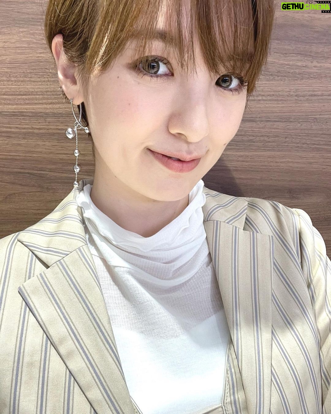 Akina Minami Instagram - 《プチブランチ》衣装✨ 写真1・2枚目 ジャケット、ワンピース @fumiku_tokyo 中に着たトップス @limue_official ピアス @blueta1handmade 靴 @dianashoespress 写真3・4枚目 コート @anen_official シャツワンピ @restock.fashion パンツ @fumiku_tokyo ピアス @amitiecredirdesign ブーツ @randa_pic 写真5・6枚目 衣装全て @un3d_official サンダル @dianashoespress ピアス @abiste_official 写真7・8枚目 ベスト @limue_official トップス、スカート @ekcookies_jp ブーツ @randa_pic ピアス @abiste_official