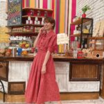 Akina Minami Instagram - プチブランチ衣装✨ 5〜8枚目は来週の衣装だよ☺️ 来週も観てね✨ 写真1・2枚目 セットアップ @lily_brown_official ピアス @blueta1handmade 靴 @randa_pic 写真3・4枚目 セットアップ @rosebud_official_ ピアス @do_la.official ネックレス @__ripsalis__ サンダル　 @randa_pic 写真5・6枚目 トップス @jeshofficial_ スカート @limue_official ピアス @popy_k サンダル @dianashoespress 写真7・8枚目 ワンピース @ezick.ec.official ピアス @abiste_official サンダル @reedit_official
