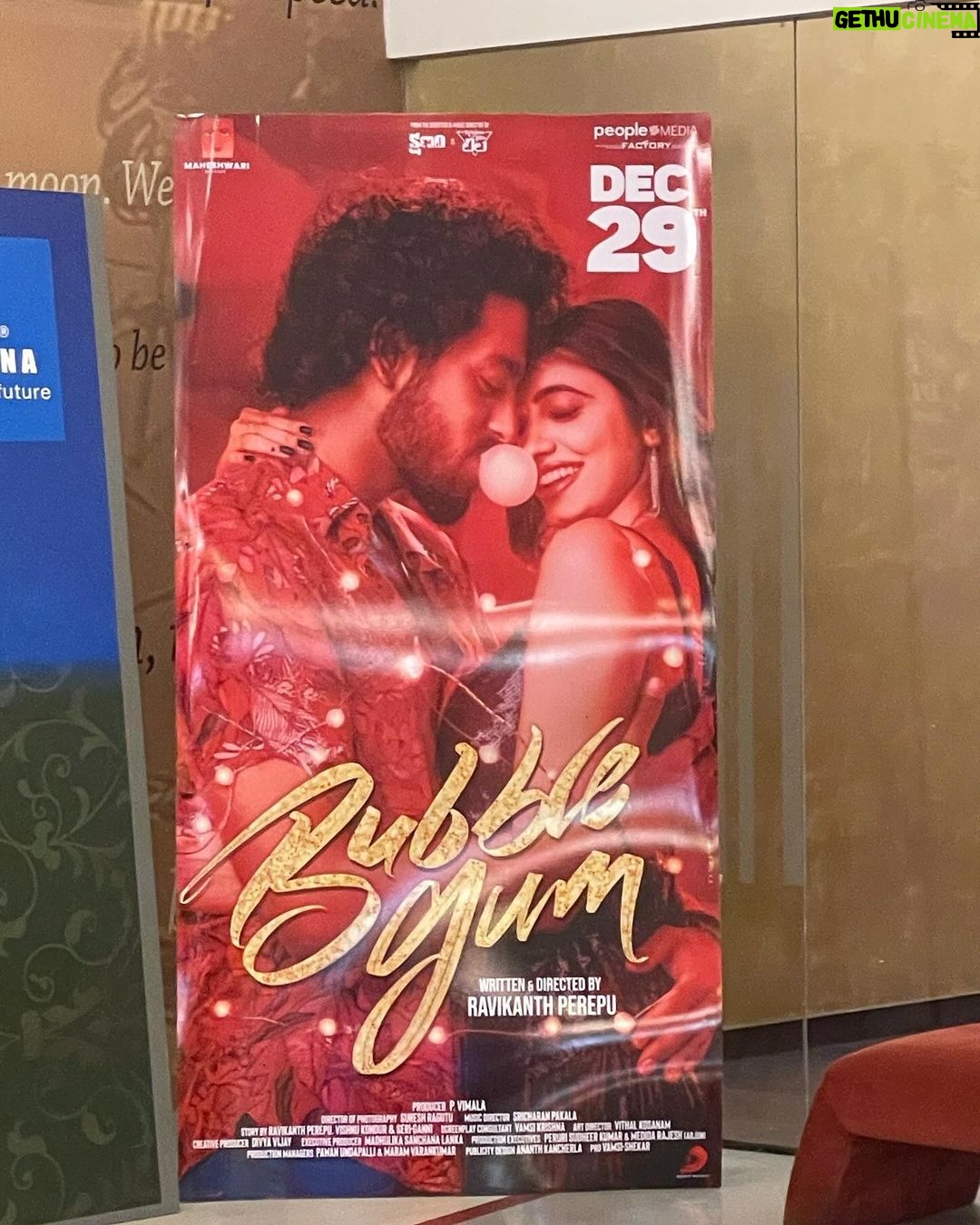 Akshata Sonawane Instagram - BUBBLEGUM A must watch movie @raviperepu You have created magic on the screen. In this era where people celebrate toxicity in the movie, it was so important to bring out a movie that audience has a takeaway from, that leaves a positive impact on them. And this movie is that sweet feel good restoration 🥺 @roshan____k What a promising debut. You are a star, what a stellar performance. @maanasa.choudhary1 You brought such innocence on the screen. You are so pleasing to watch I swear I wanted to continue watching Jhanvi I didn’t want to let her go! @vishnukondur In Joel’s words “Is it even legal to be this sexy?” 😂 Babe how do you even say you were camera shy when you were so damn amazing? The fact that Joel has annoyed everybody in the audience says it all ✨ @harshachemudu @anannyaa7akulaa @kirangoudm you guys were soooo cuteeeeee 😛 Congratulations to all the other cast ✨ @sricharanpakala BubbleGum’s BGM is still stuck in my head! BGM was undoubtedly the best part about the movie! All the scenes were such a high because of the music ✨ Congratulations to all the team members. Movie aithe superhit 🔥