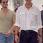 Akshay Kumar Instagram - Always fun catching up with my Chote Miyan, @tigerjackieshroff ,be it for Umang, volleyball or #BadeMiyanChoteMiyan 😁 In theatres this #Eid2024