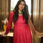 Akshaya hariharan Instagram - Just a pink fire cracker ft @studio_l_by_lini 💎 - @nacjewellers 📷 - @bathri.ramachandar