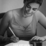 Akshaya hariharan Instagram – I don a gorgeous pair of Platinum Evara Blooms earrings to celebrate my journey from a white-collar professional to a full-time content creator. 
Watch my ‘Did it for myself’ story to know how I grew into the best version of myself.

#PlatinumEvara 
#PlatinumJewellery #PT950 #VeryRareVeryYou
@platinumevara