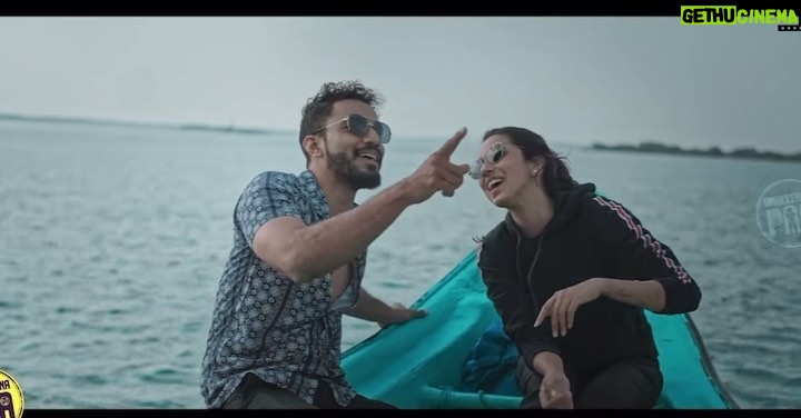 Akshaya hariharan Instagram - Favourite part from THARA 💫 Team - @balaprabakark @godsongnanaraj @m_unnikrishnan @azhar.style