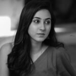 Akshaya hariharan Instagram – Siri play ‘ஹேய் நிஜமே’