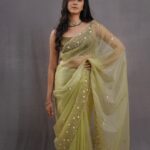 Akshaya hariharan Instagram – Every saree has a story ✨  Team – @ange.in @dxgphotographer @reenapaiva @venki_hairstylist