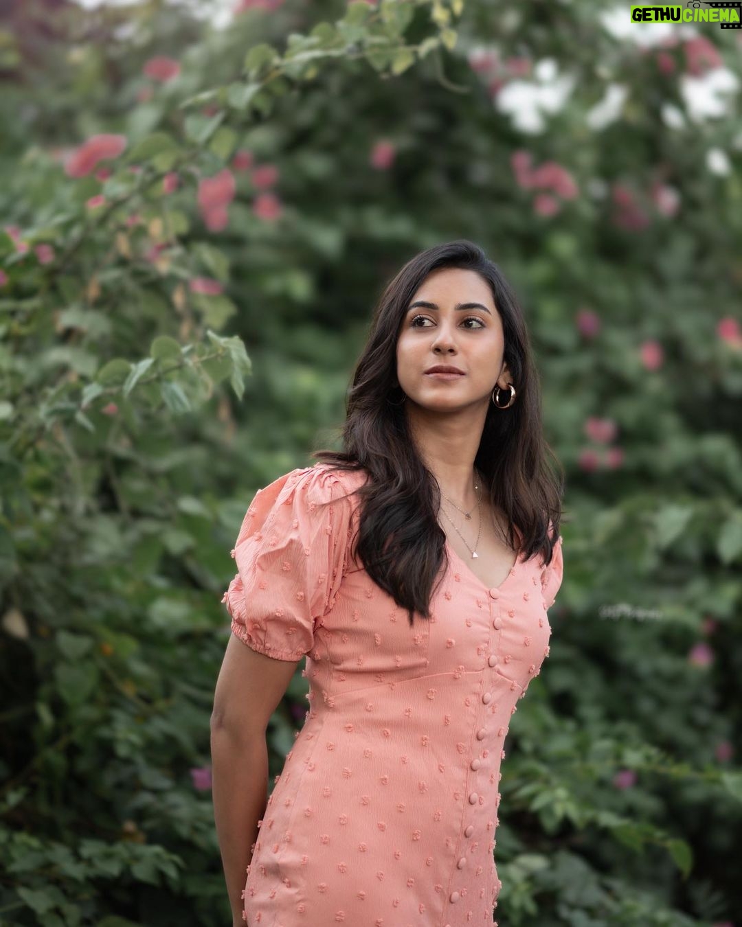 Akshaya hariharan Instagram - 🌸 @sathyaphotography3 @k4_advertising