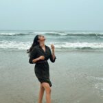 Akshaya hariharan Instagram - One wave at a time🩶