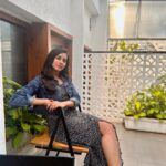 Akshaya hariharan Instagram - Some concealer and tiramisu for this week📍 @pansaucepoetry