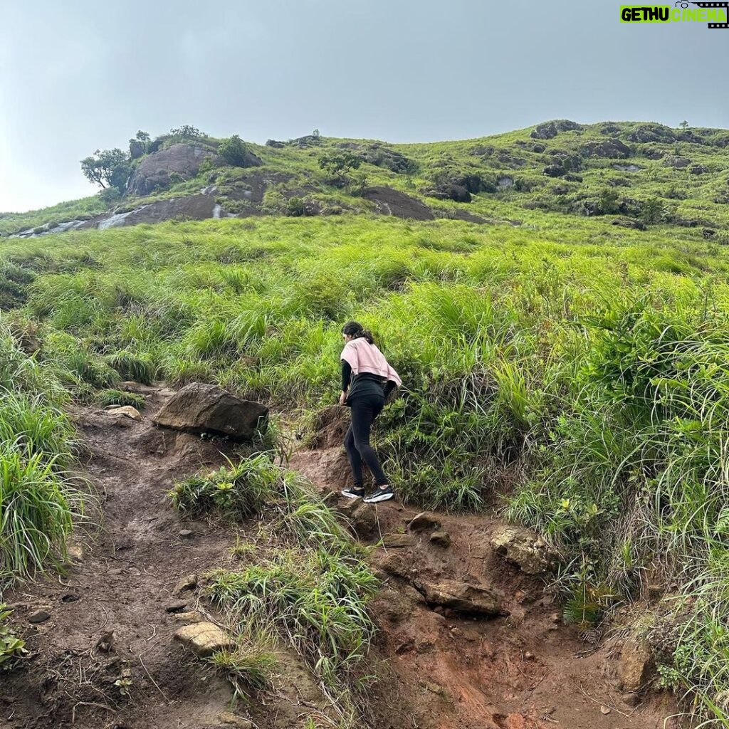 Akshaya hariharan Instagram - My first trek dump⛰️ Chembra Peak
