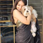 Akshita Mudgal Instagram - My🌎♥️ #Stella Ps- Its difficult to pose with her🤪