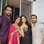 Akshita Mudgal Instagram - सबके साथ वाली दिवाली!!✨🍾 . . #khushiyonwalifeeling #happyvalidiwali