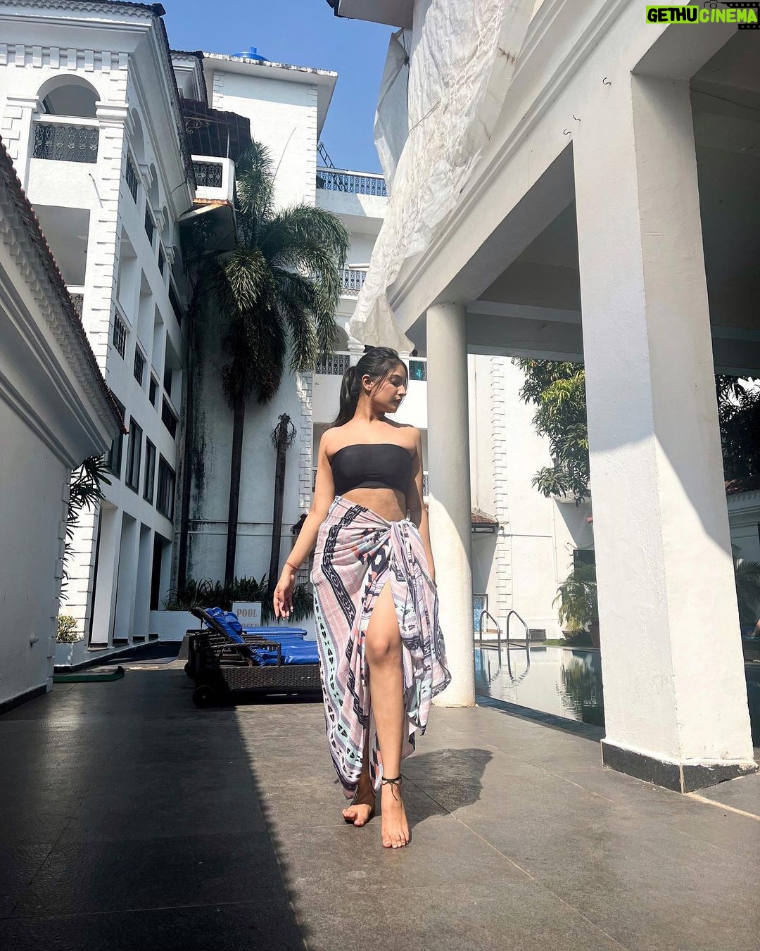 Akshita Mudgal Instagram - People will stare.Make it worth their while.🌸