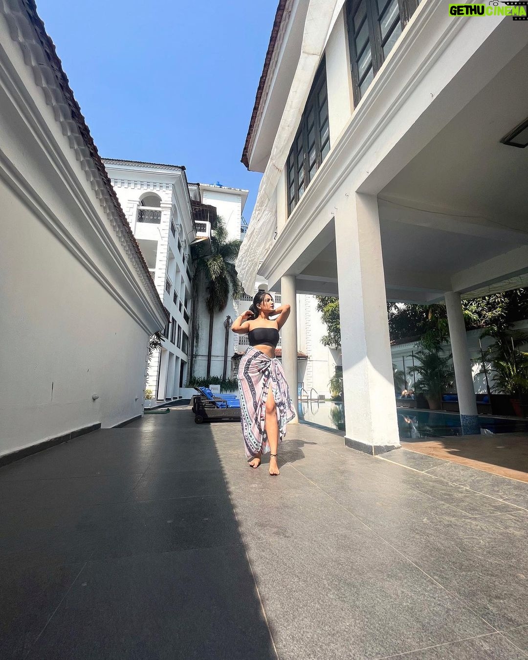 Akshita Mudgal Instagram - People will stare.Make it worth their while.🌸