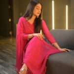 Akshita Mudgal Instagram - No outfit can beat the elegance level of a salwar suit🌺 📸- @vickykulkarni_official