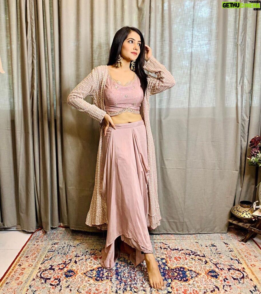 Akshita Mudgal Instagram - Let your soul taste the magic of your own love🌸 Styled by- @nidhikurda @anusoru