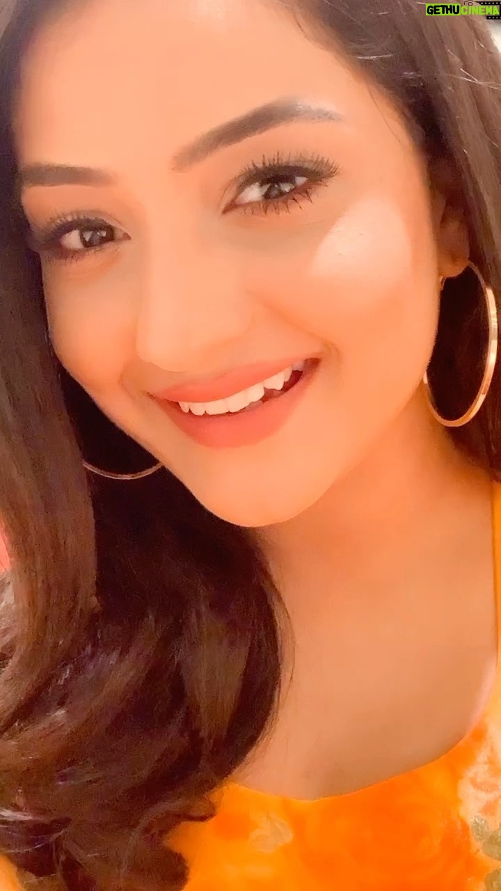 Akshita Mudgal Instagram - Aaram dil ko jo de wo zikr tera hi hai💛 #reelitfeelit #reelsinstagram
