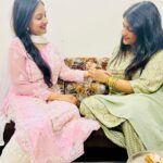 Akshita Mudgal Instagram – Happy Raksha bandhan🌼❣️