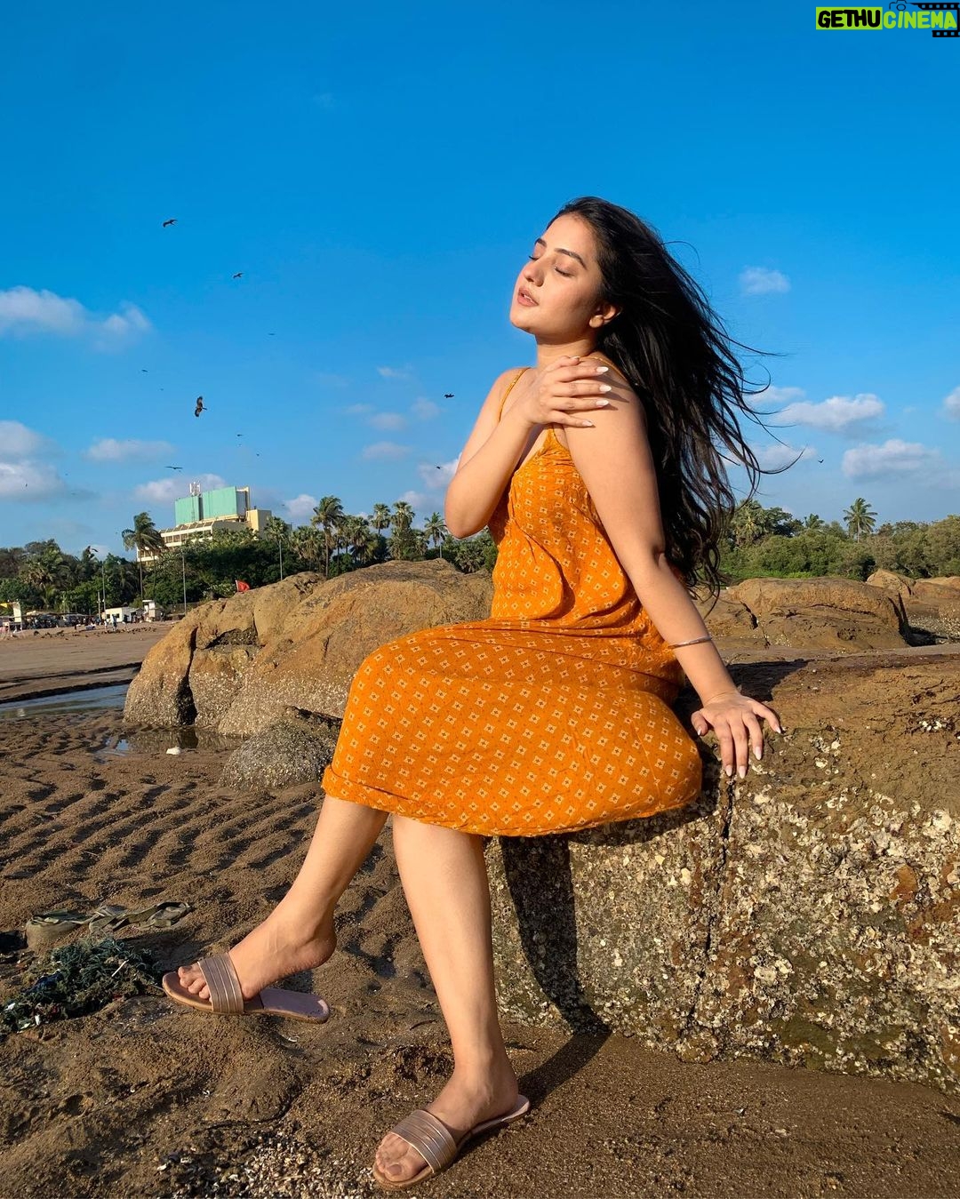 Akshita Mudgal Instagram - Sunsets are the one thing i’ll never get enough of.🧡🌅