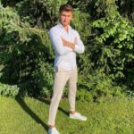 Alan Bronciac Instagram - Je ne savais pas quoi faire comme pose 🙅🏽‍♂️ Chez Moi