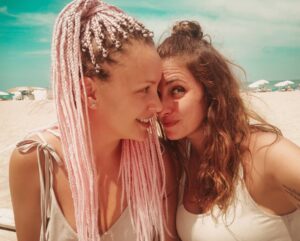 Alba Reig Instagram - Que no falten los besos de colores!
#orgullo2020