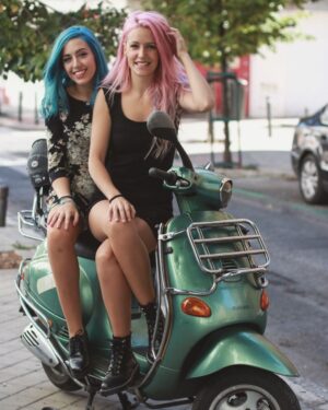 Alba Reig Instagram - Lo que esta niña y yo hemos vivido juntas hará que de viejitas nos miremos y nos entendamos como lo hacemos hoy mismo. 
Te quiero mi luchadora 💜
Felicidades @soniasweetc