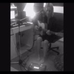 Alba Reig Instagram – A petición de @soniasweetc
Subo al perfil una minicover que hice de un tema precioso #nanatriste de @guitarricadelafuente y @natalia.ot2018 #voicelive3extreme